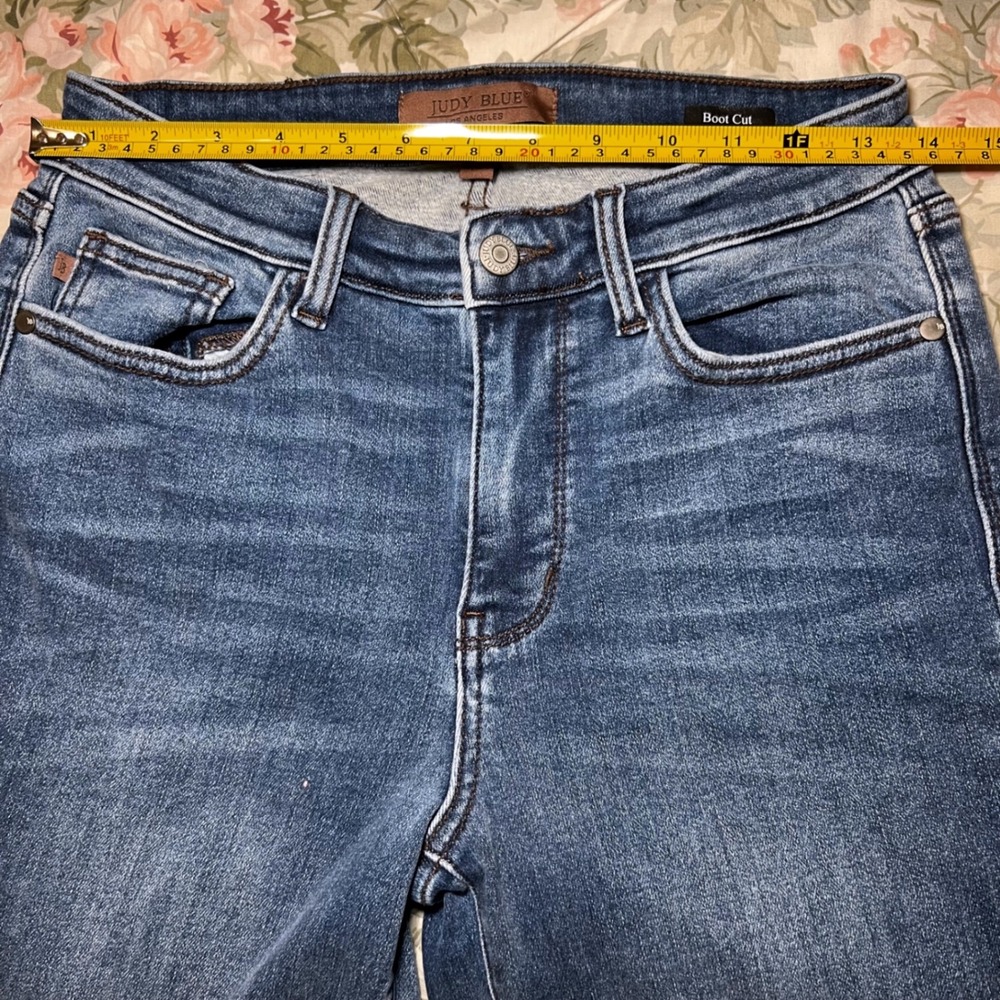 Size 27 Judy Blue High Waist Bootcut Jeans Dark Wash Distressed Hem - Picture 7 of 10